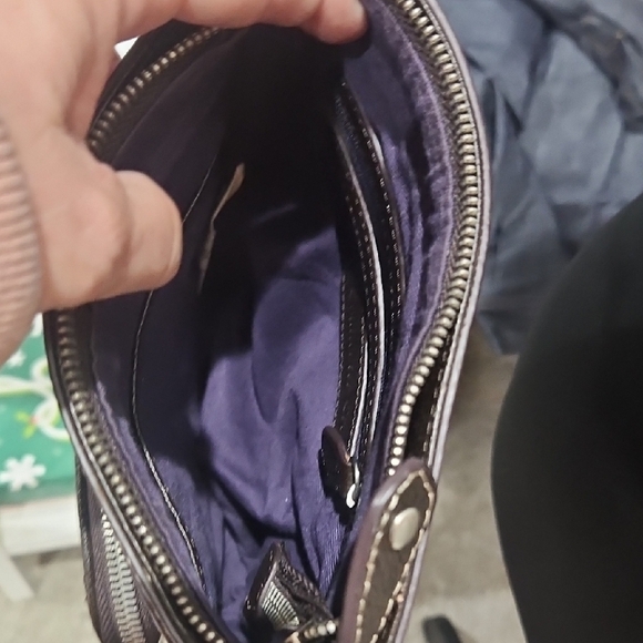 Coldwater Creek Purple Crossbody Bag with Silver Accents - Picture 3 of 12